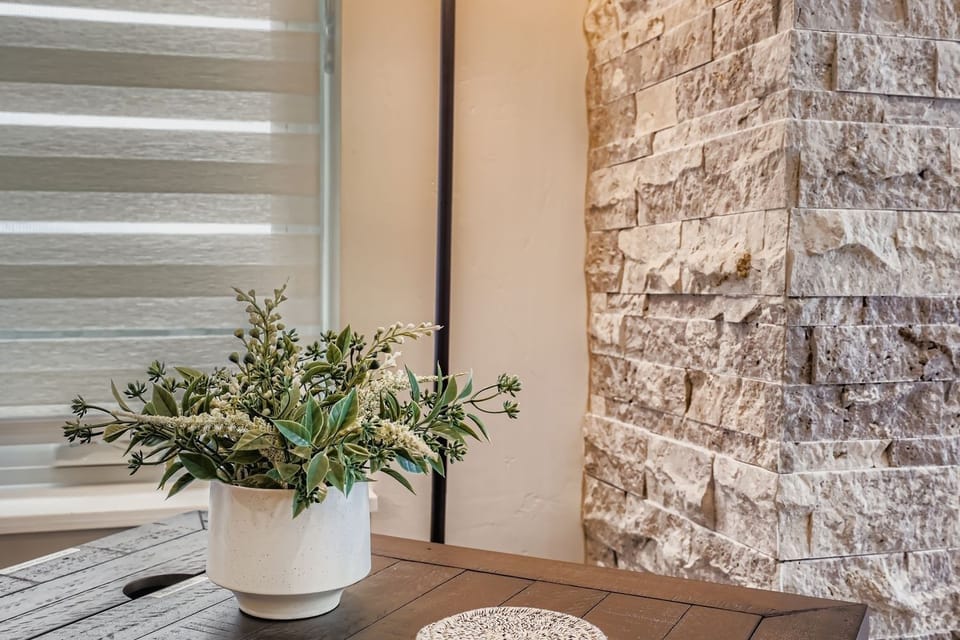 Condo, 2 Bedrooms | Interior