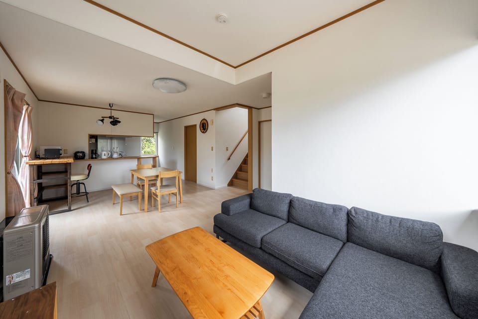 Apartment | Living area | 40-inch flat-screen TV with digital channels