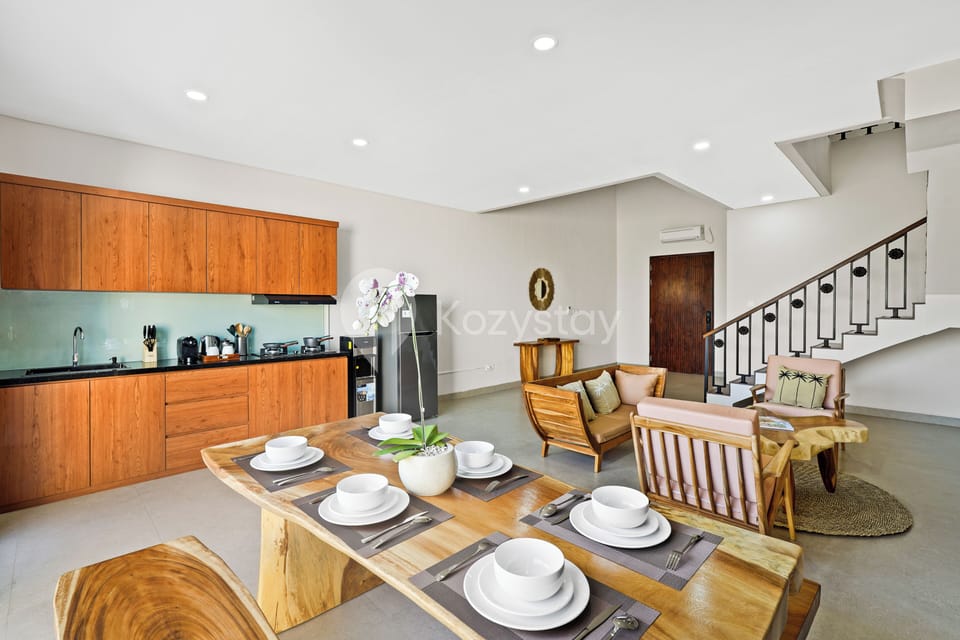 Villa, 3 Bedrooms, Pool View | Dining room