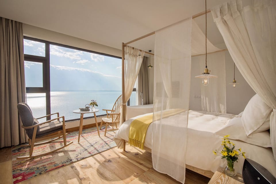 Deluxe Double Room, Lake View | Desk, laptop workspace, soundproofing, WiFi (free)