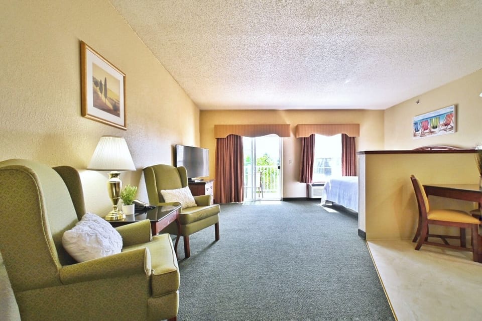 Stretch out in a roomy suite layout with lounge seating.