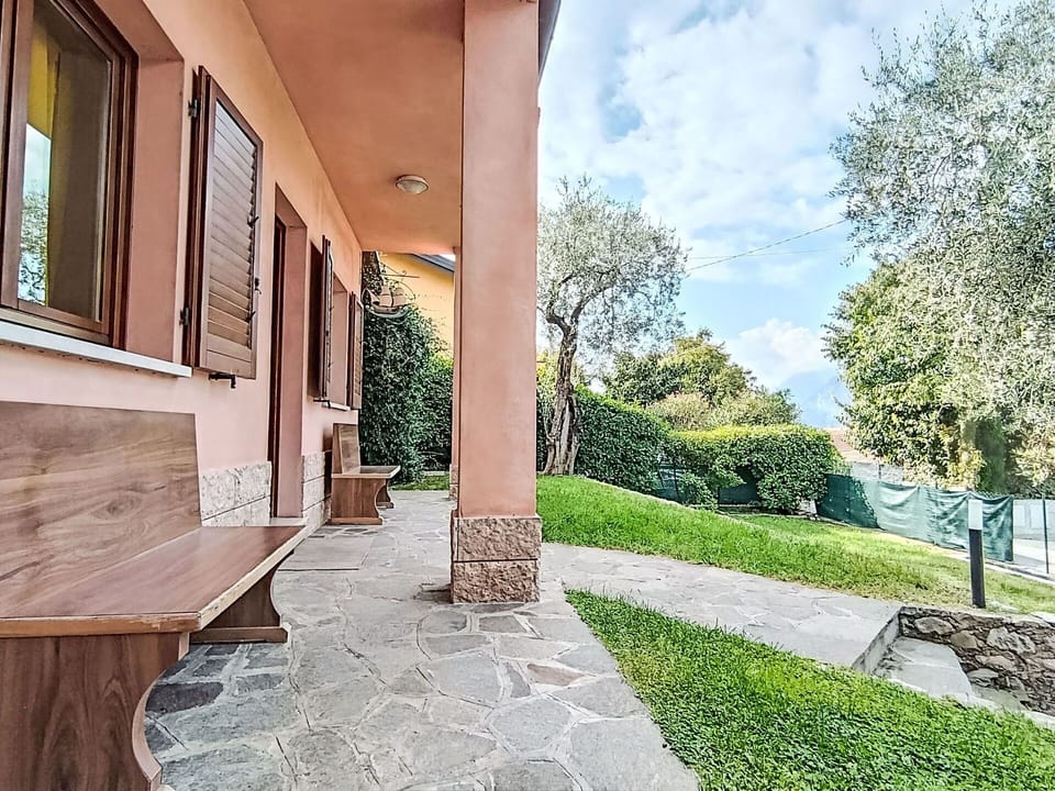 Shade, Yard, Backyard, Porch, Flagstone, Outdoor Structure