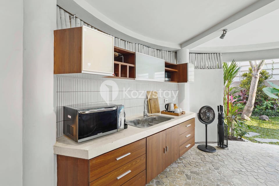 Villa, 3 Bedrooms, Pool View | Private kitchen | Full-size fridge, microwave, stovetop, toaster