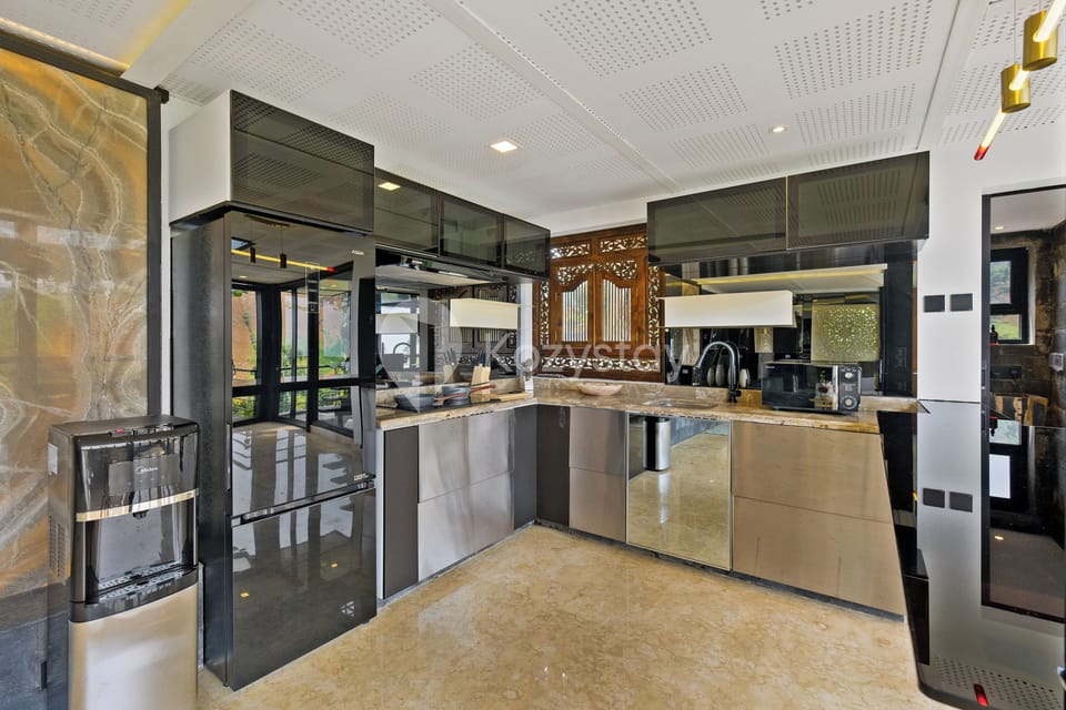 Villa, 4 Bedrooms, Mountain View | Private kitchen | Full-size fridge, microwave, stovetop, rice cooker