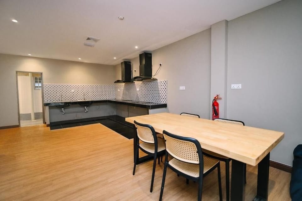 Executive Suite | Private kitchen