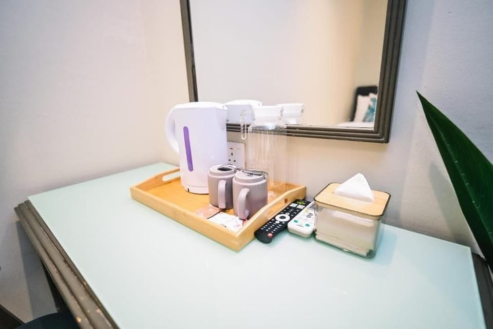 Deluxe Twin Room | Iron/ironing board (on request), WiFi (free)