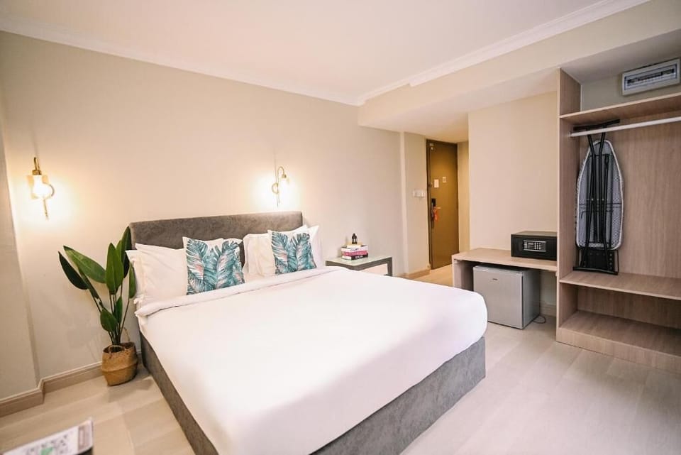 Iron/ironing board (on request), WiFi (free)