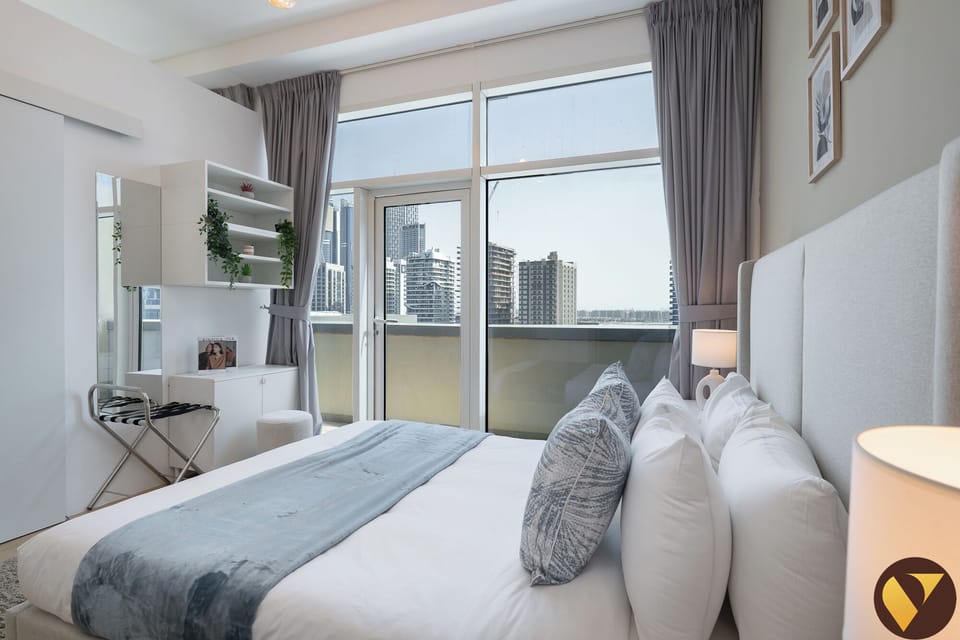 Luxury Apartment, Balcony, Canal View | Egyptian cotton sheets, premium bedding, in-room safe