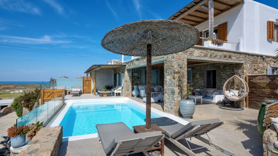 Shared pool - Veranda