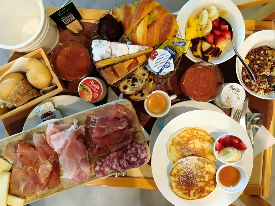 Breakfast meal