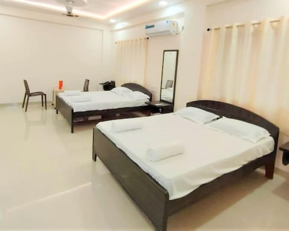 Deluxe Double or Twin Room, Pool View | Free WiFi