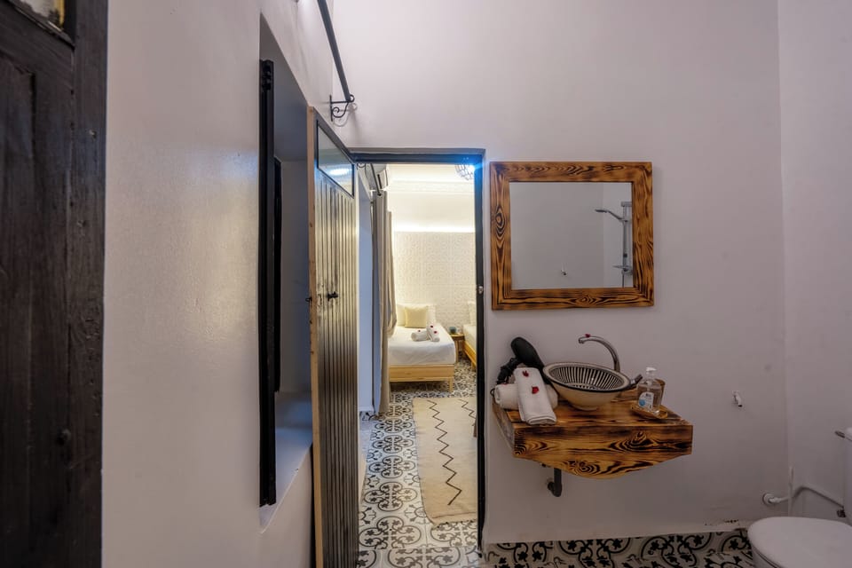 Bathroom shower