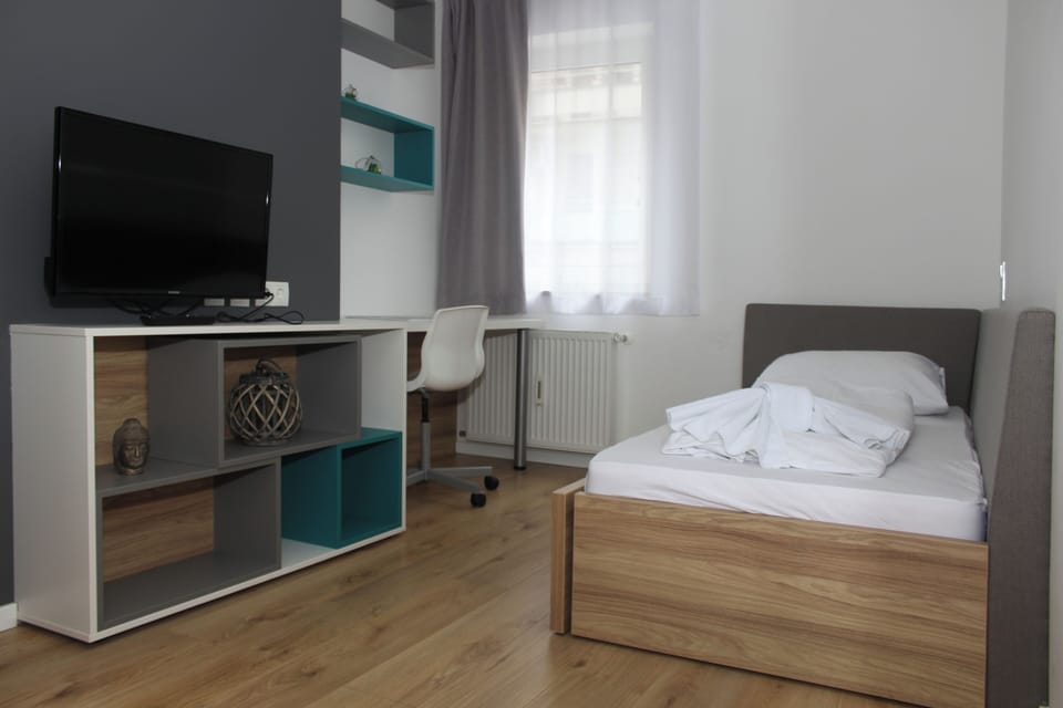 Apartment, 4 Bedrooms, Non Smoking | WiFi (free)