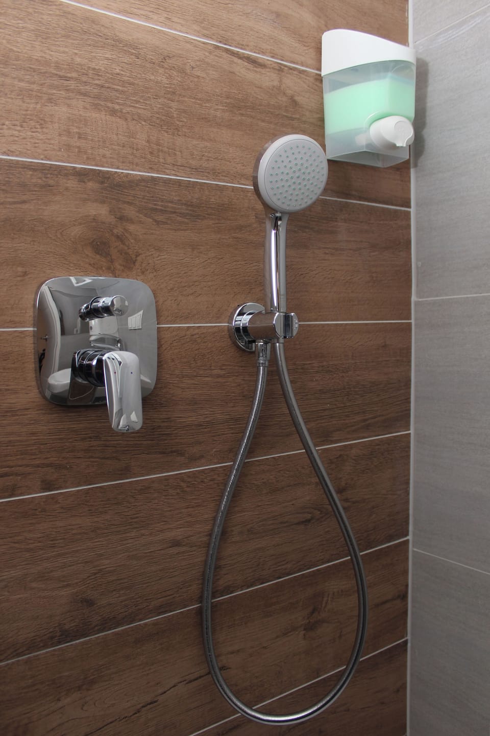 Apartment, 4 Bedrooms, Non Smoking | Bathroom