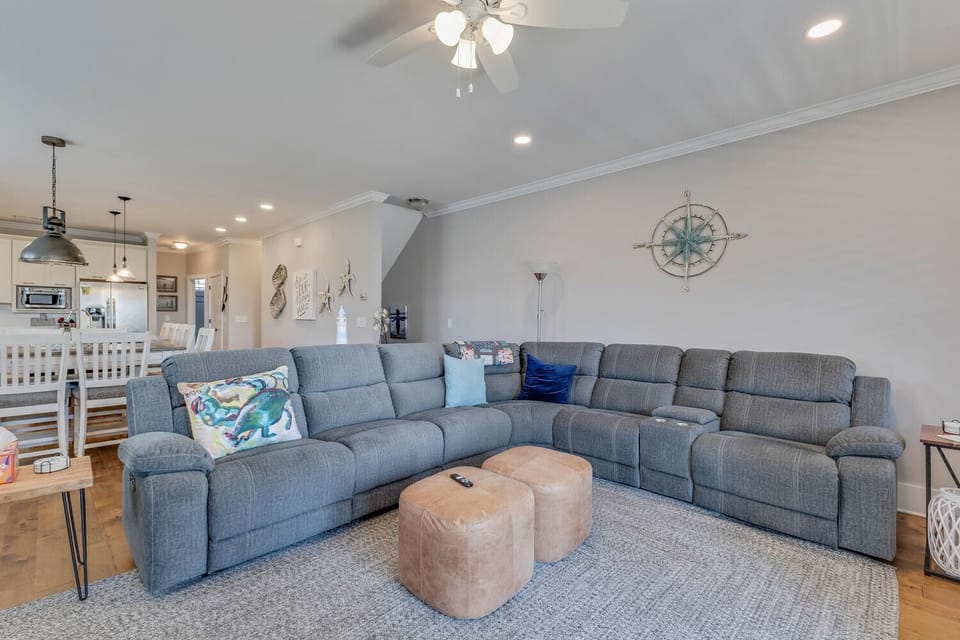 The Great Escape-Main Living Area