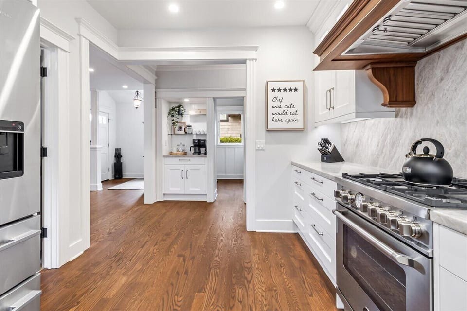 Beautiful Chef's Kitchen