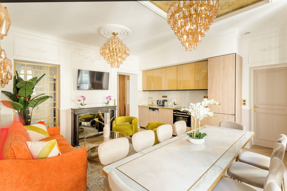 Apartment | Living area | 43-inch Smart TV with cable channels, Netflix, streaming services
