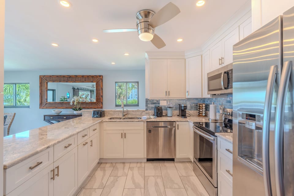 Modern kitchen. (2nd Floor)