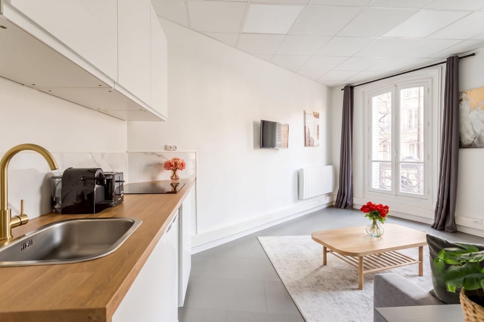 Apartment | Private kitchen | Fridge, microwave, stovetop, electric kettle