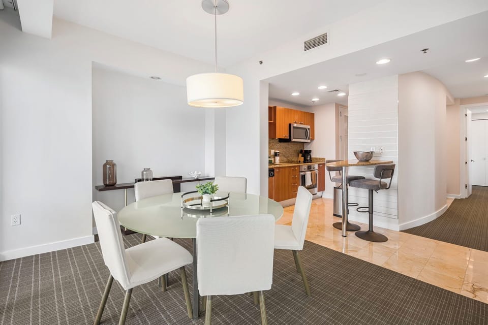 Condo, Balcony, City View | Dining room