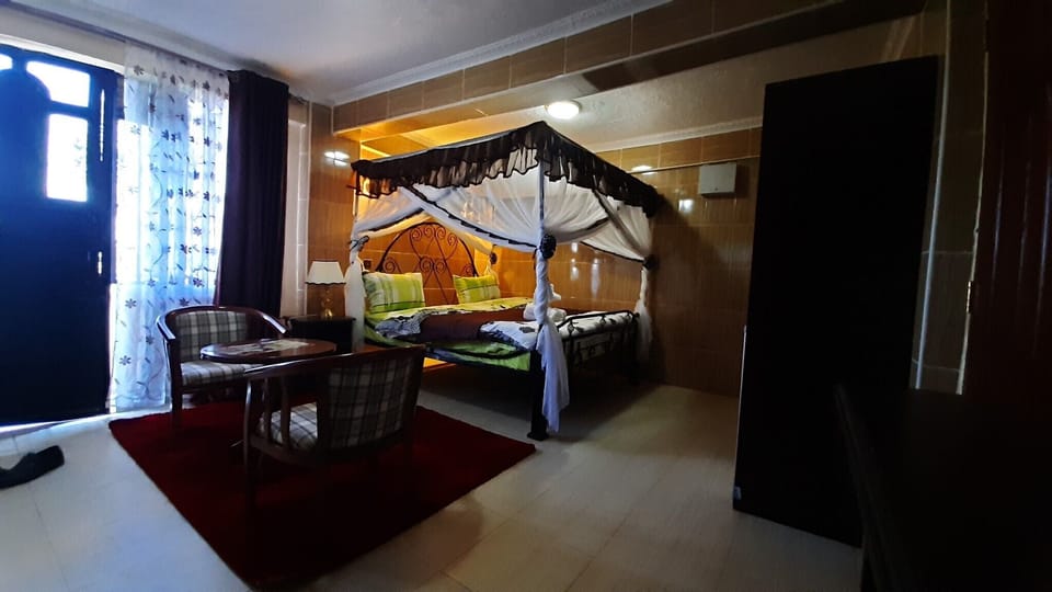 Deluxe Double Room | Free WiFi, bed sheets