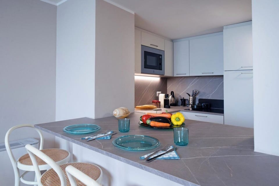 Kitchen diner.