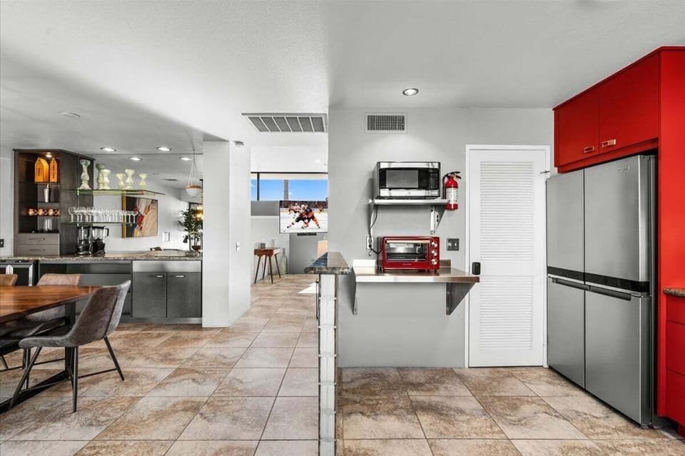 Condo, 1 King Bed, Balcony, Mountain View (Stevens 502) | Private kitchen | Toaster, dining table