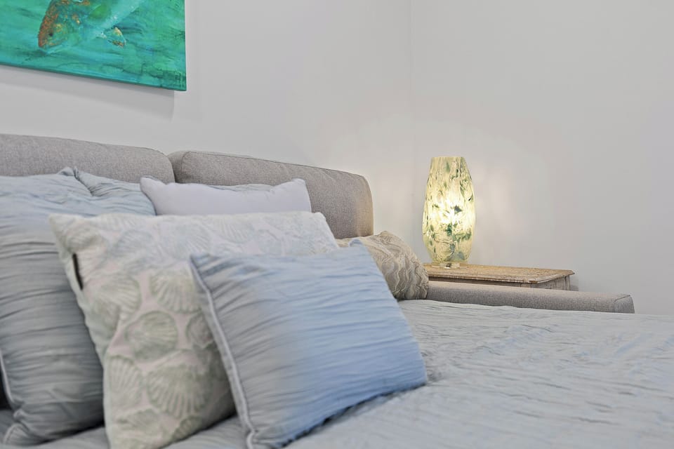 Guest bed