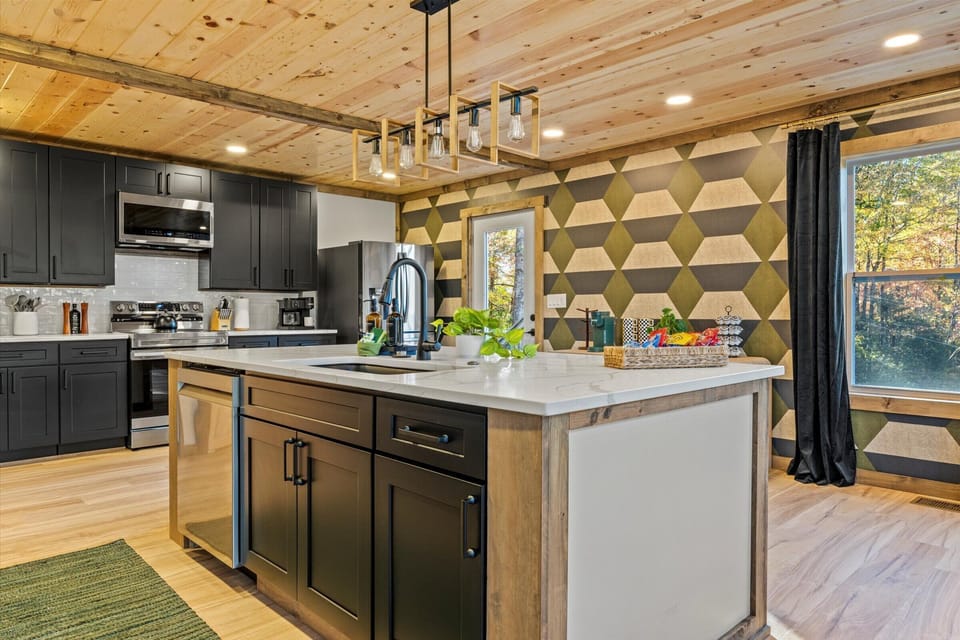 Marble countertops and stainless steel appliances, a home chef's dream!