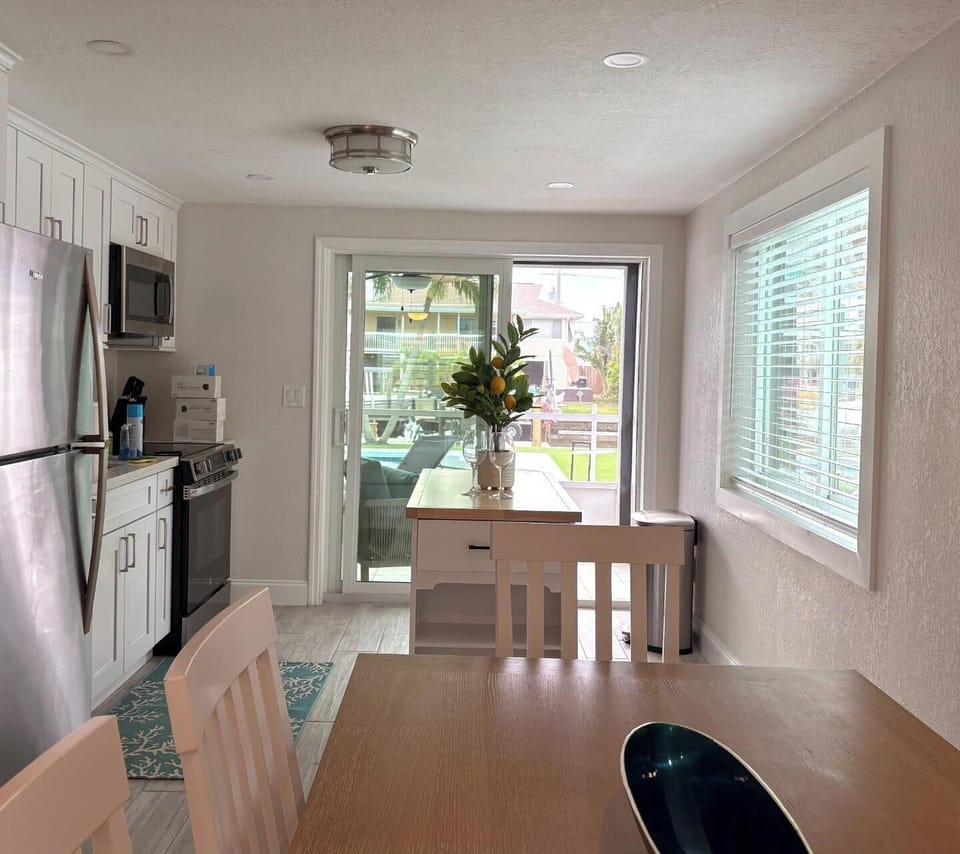 Sliders to Screened Porch