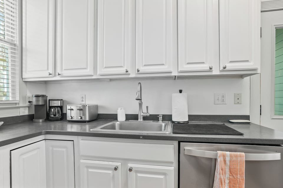 House, Courtyard View | Private kitchen