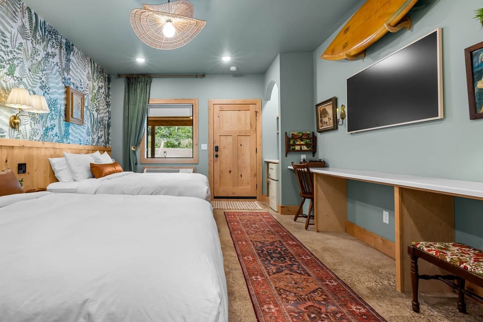 Aloha room 