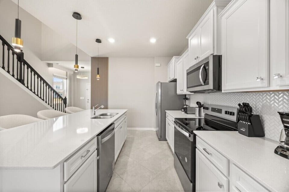 15843 Cape Coral Loop (8).jpg