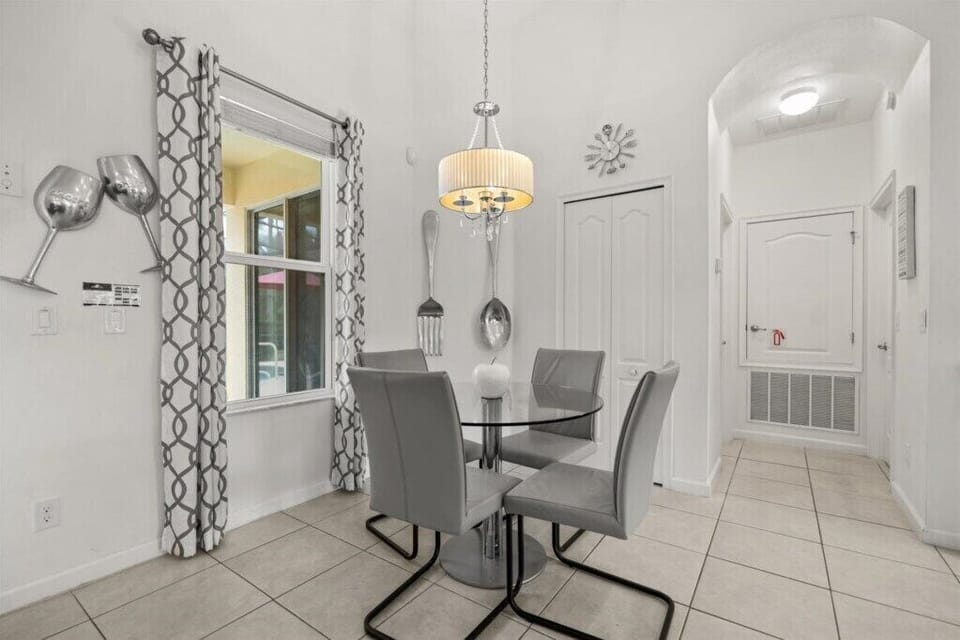 4083OakTreeDrive(9)