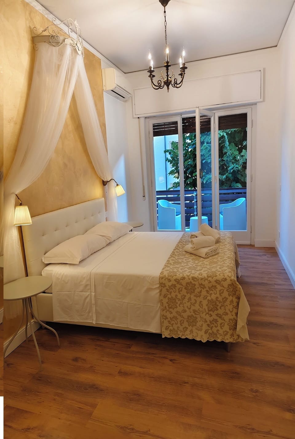 Deluxe Double Room, Garden View | Iron/ironing board, travel crib, free WiFi, bed sheets