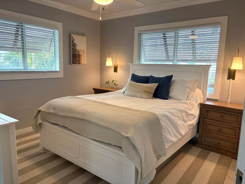 Bedroom 2 Queen