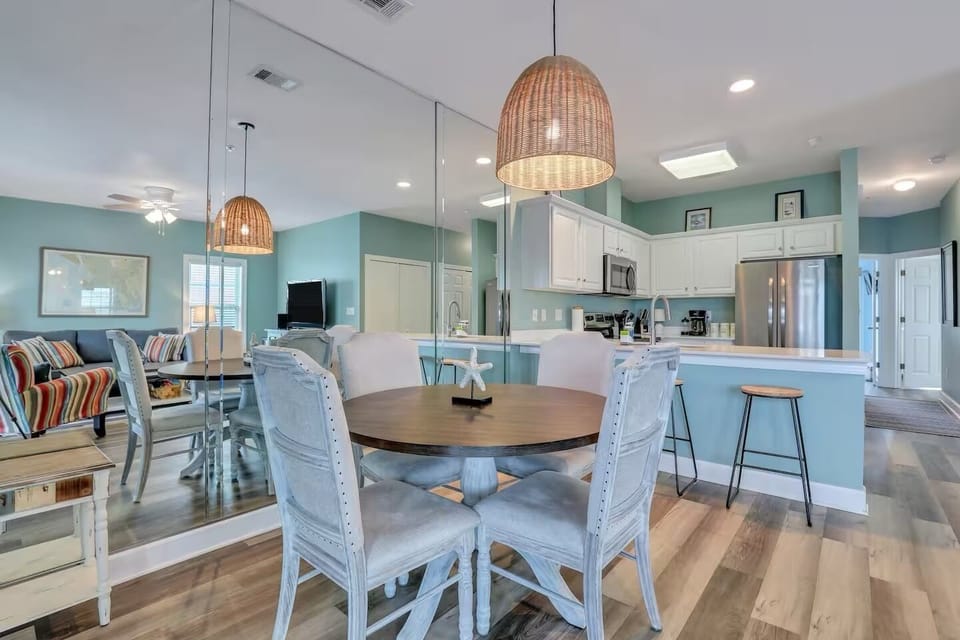 Apartment, Partial Ocean View | Private kitchen | Coffee/tea maker, dining table