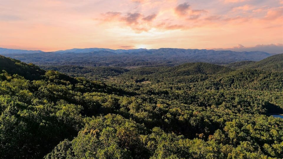 Walnut Mountain