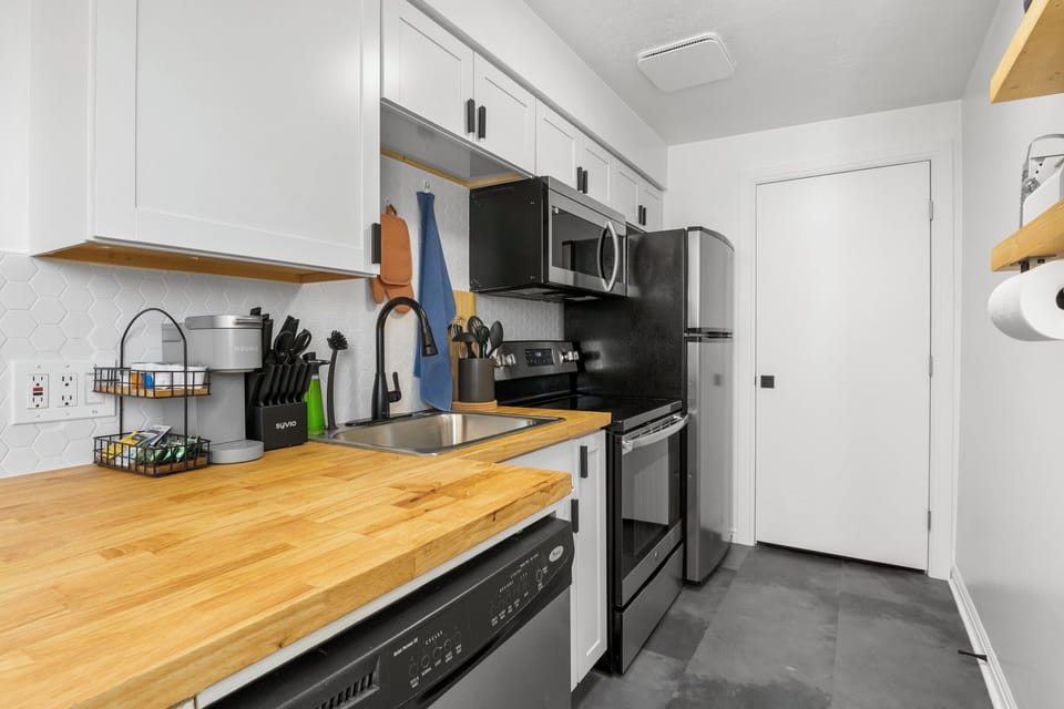 Well equipped kitchen.