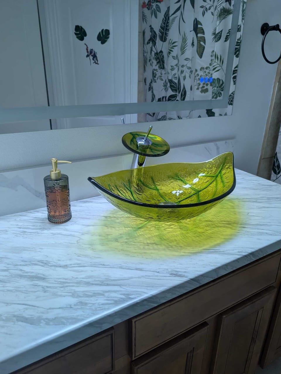 Bathroom amenities