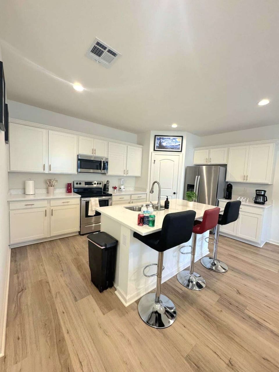 Modern Open Kitchen with Space to Cook & Enjoy Together