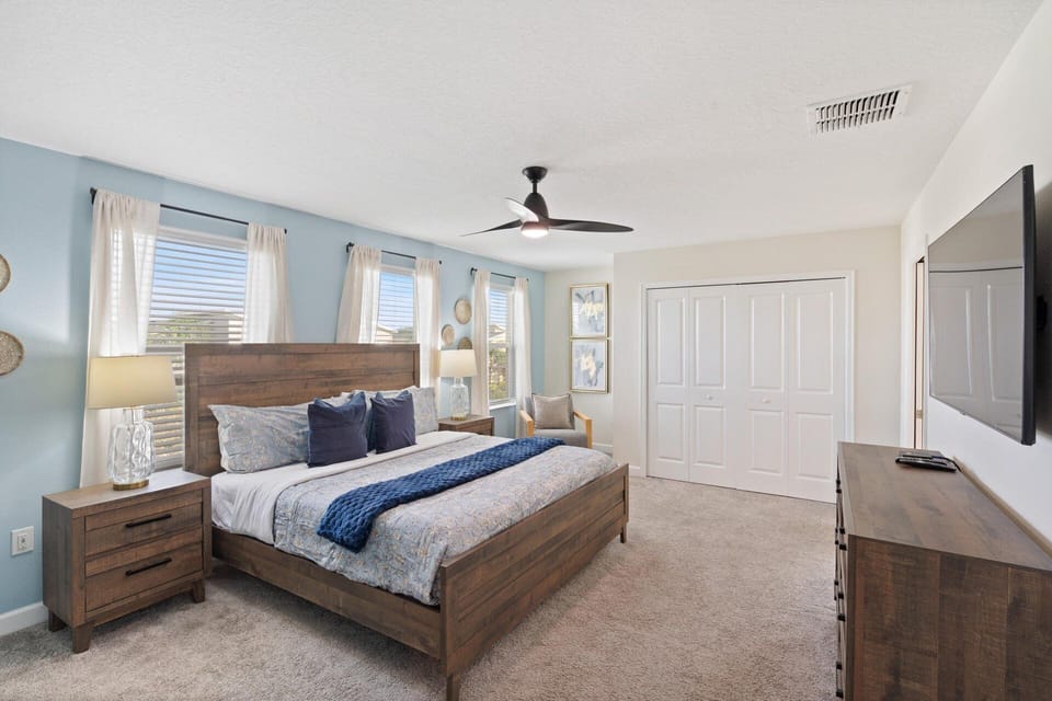 Master King Bedroom 1 Upstairs Attached Bathroom 55" Smart TV