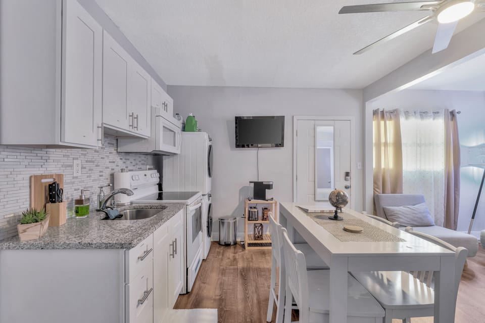 Signature Studio, Pets Allowed | Private kitchen