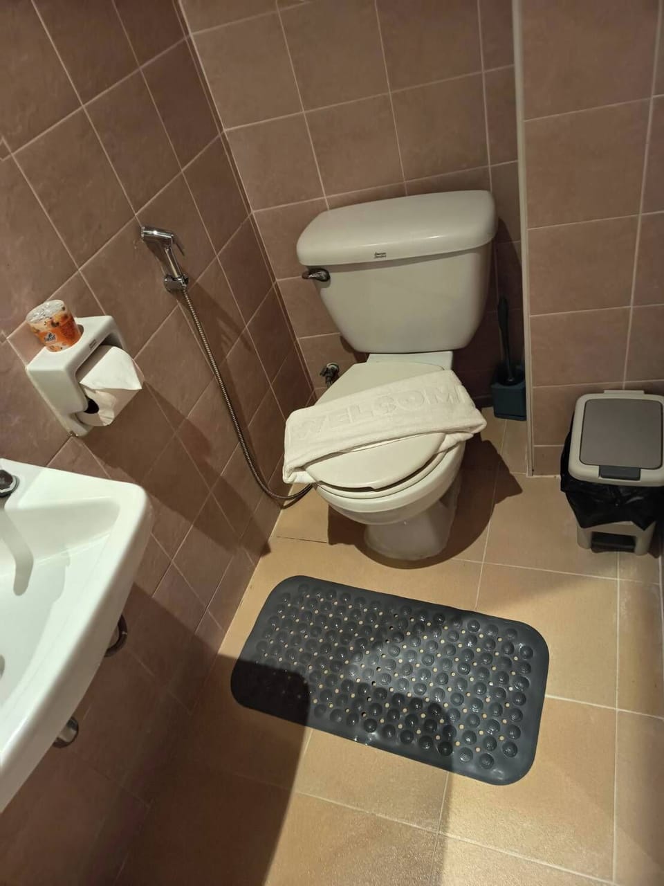 Free toiletries, slippers, soap, shampoo