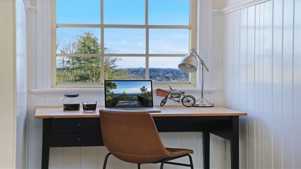 Southern Grace | Bedroom 4 | Office nook 