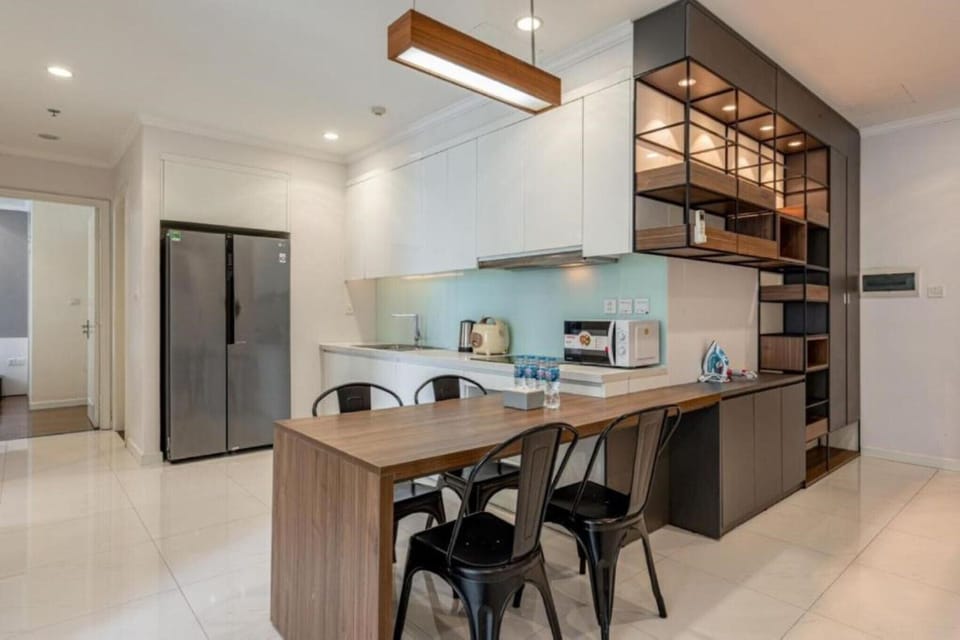 Apartment, 2 Bedrooms | Private kitchen | Fridge, electric kettle, paper towels