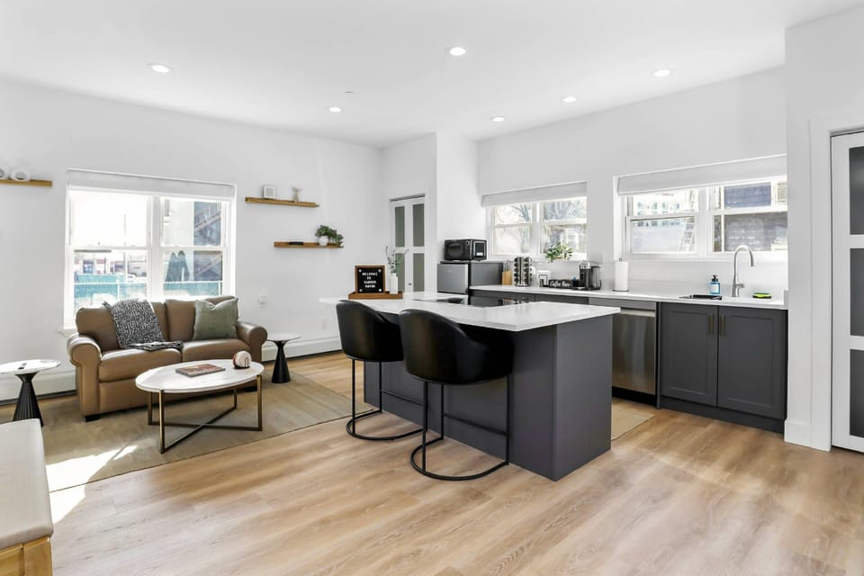 Cook, relax, recharge — the perfect all-in-one studio experience.