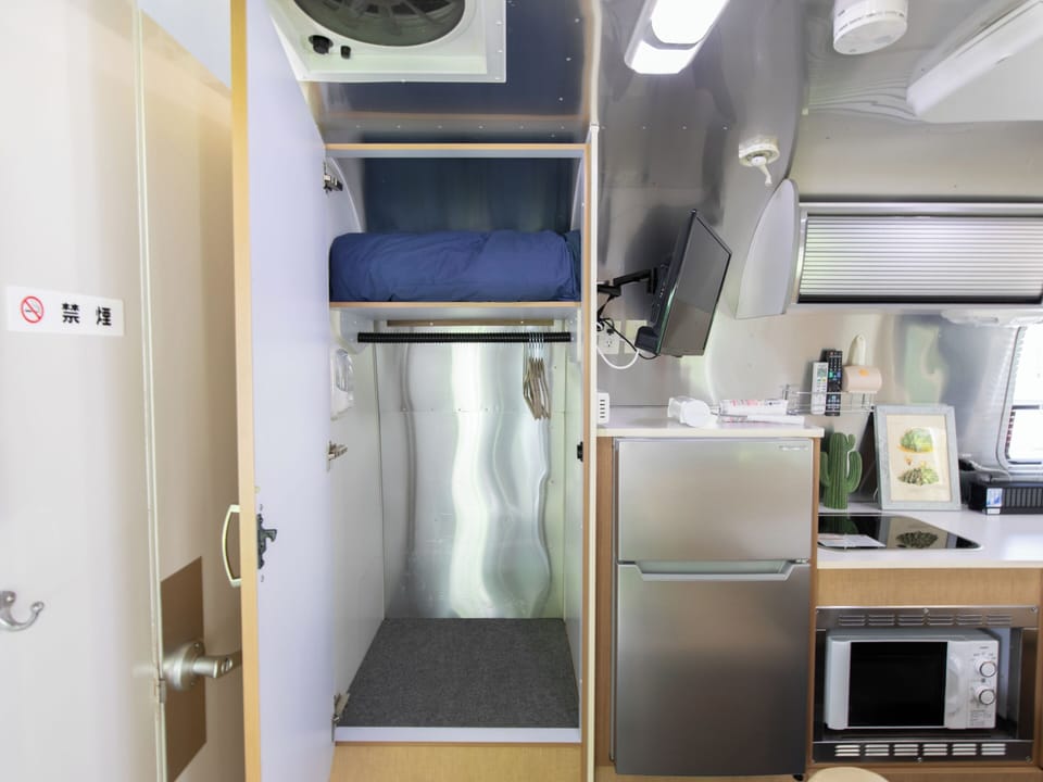 Room | Desk, blackout drapes, WiFi (free), bed sheets
