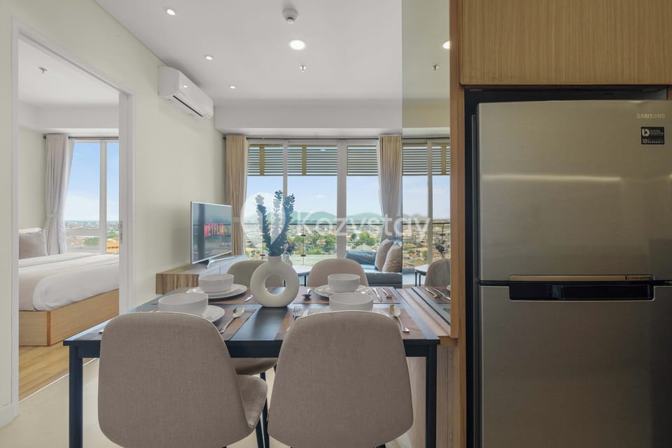 Apartment, 2 Bedrooms, City View | Dining room