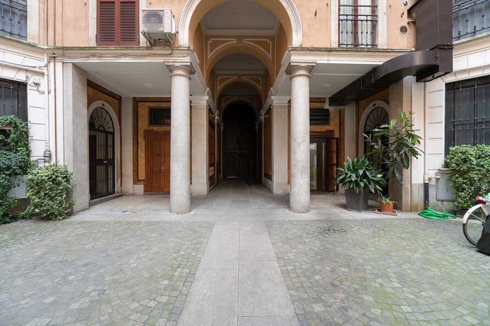 Entrance / Reception